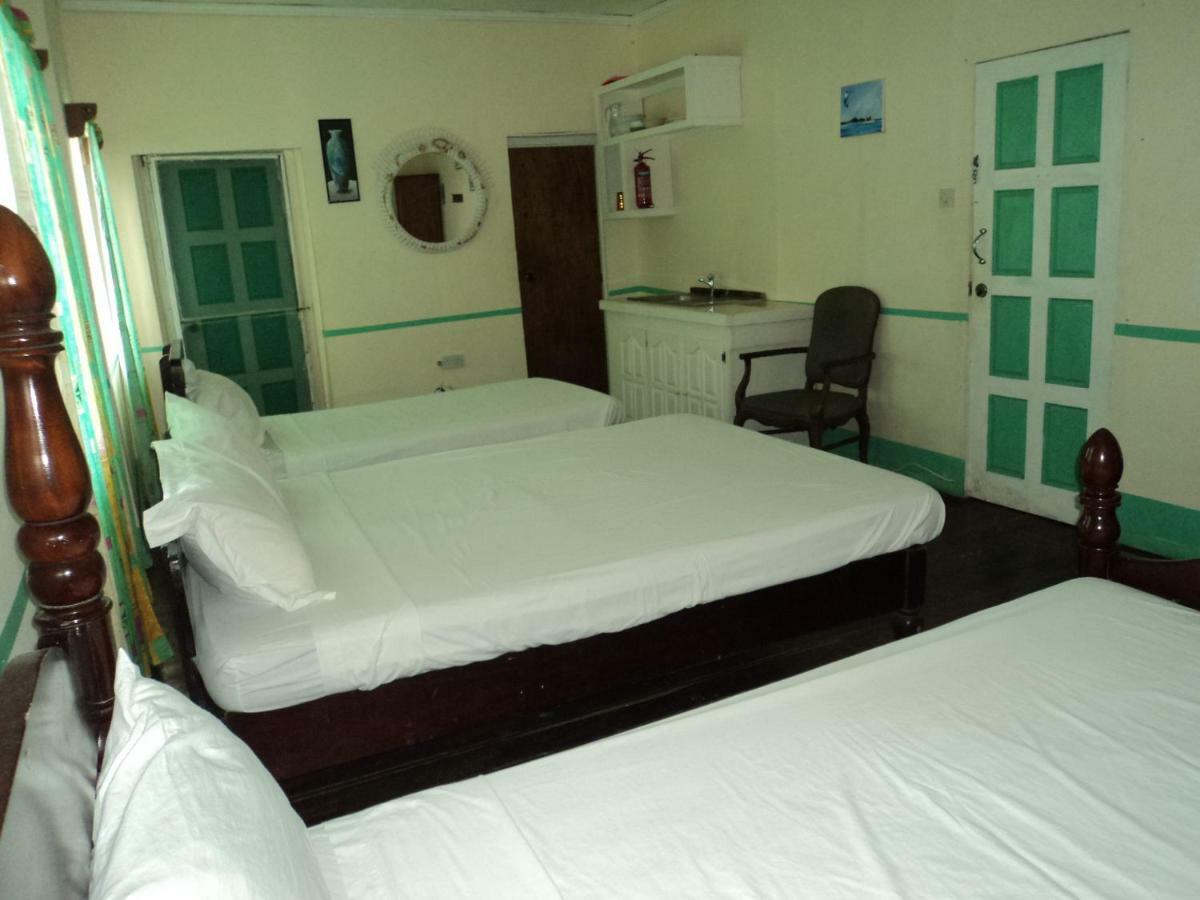 The Clifton Hotel Saint Vincent Екстер'єр фото