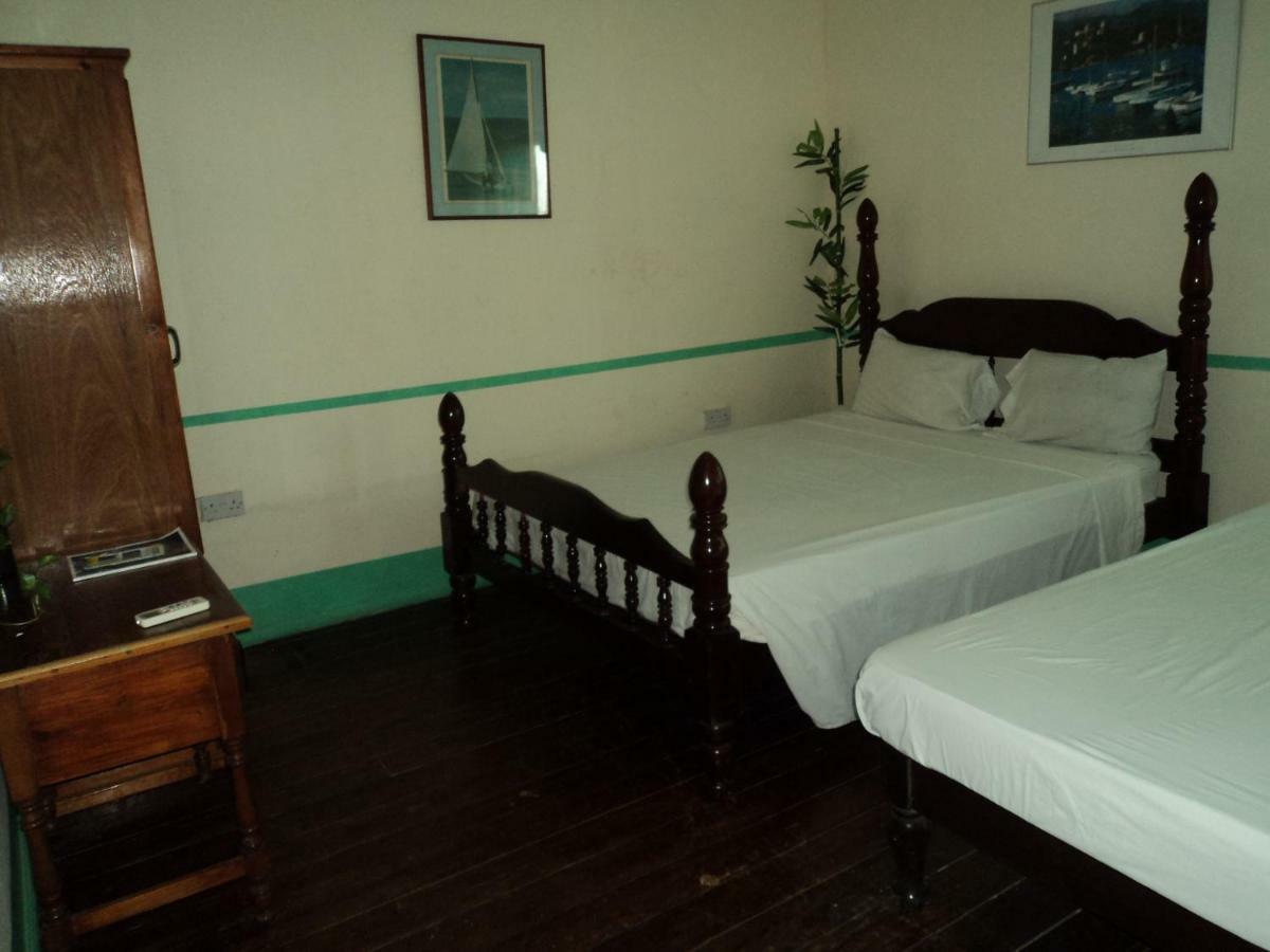 The Clifton Hotel Saint Vincent Екстер'єр фото
