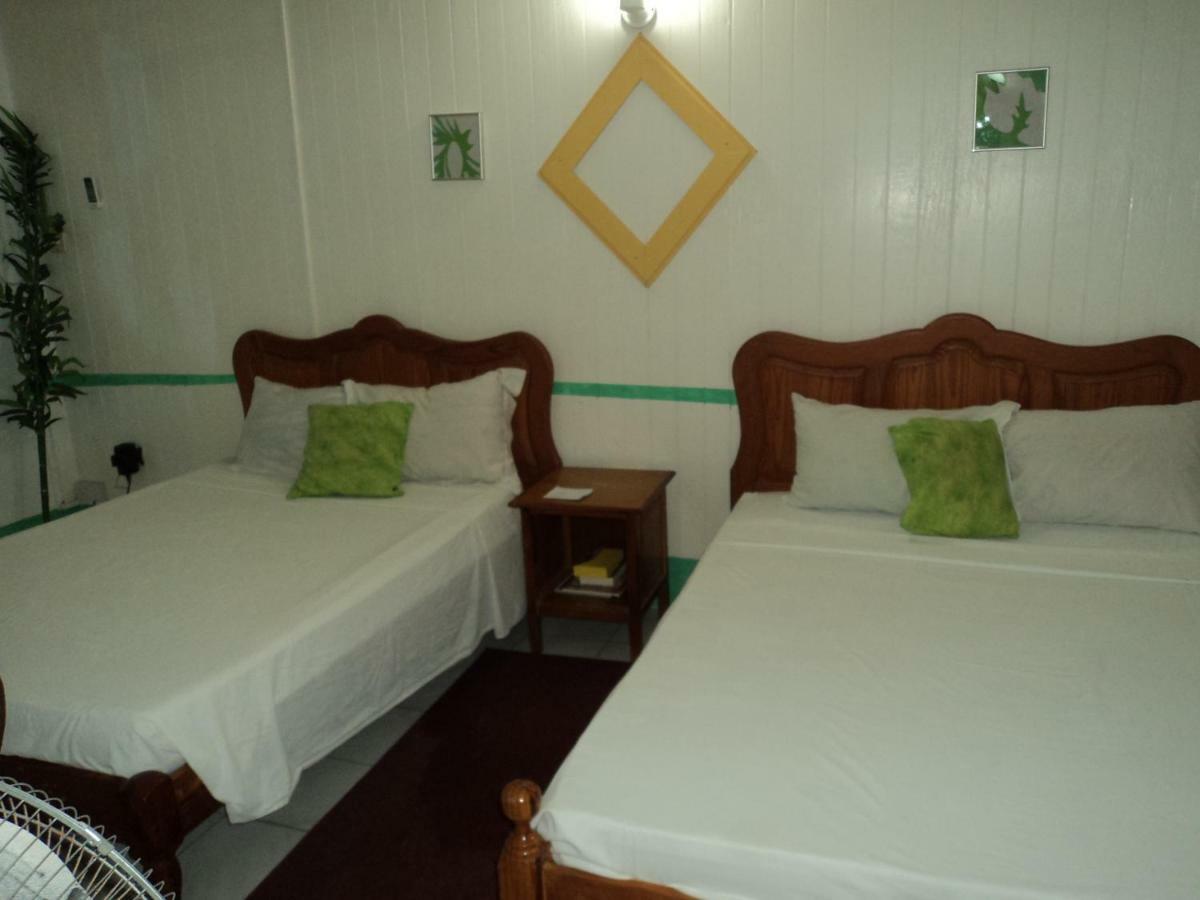 The Clifton Hotel Saint Vincent Екстер'єр фото