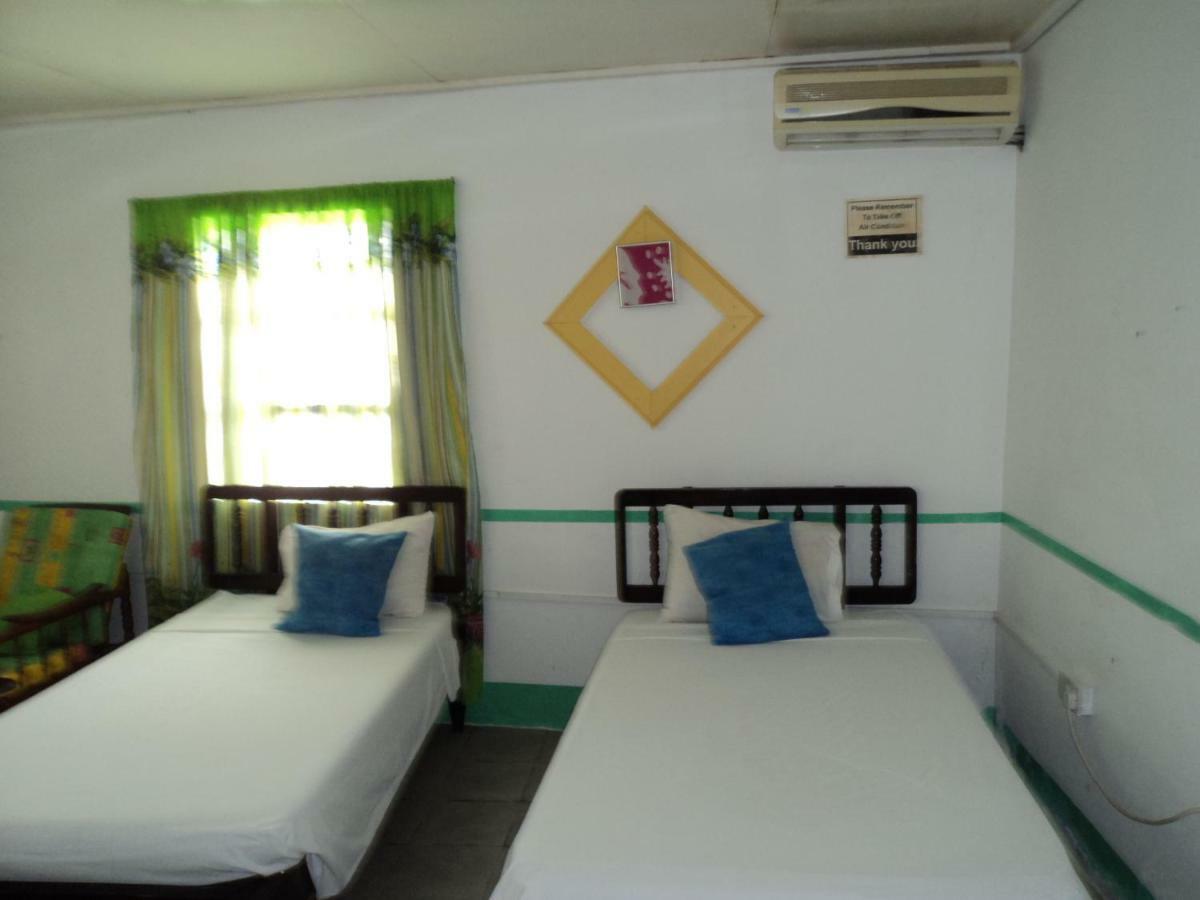 The Clifton Hotel Saint Vincent Екстер'єр фото